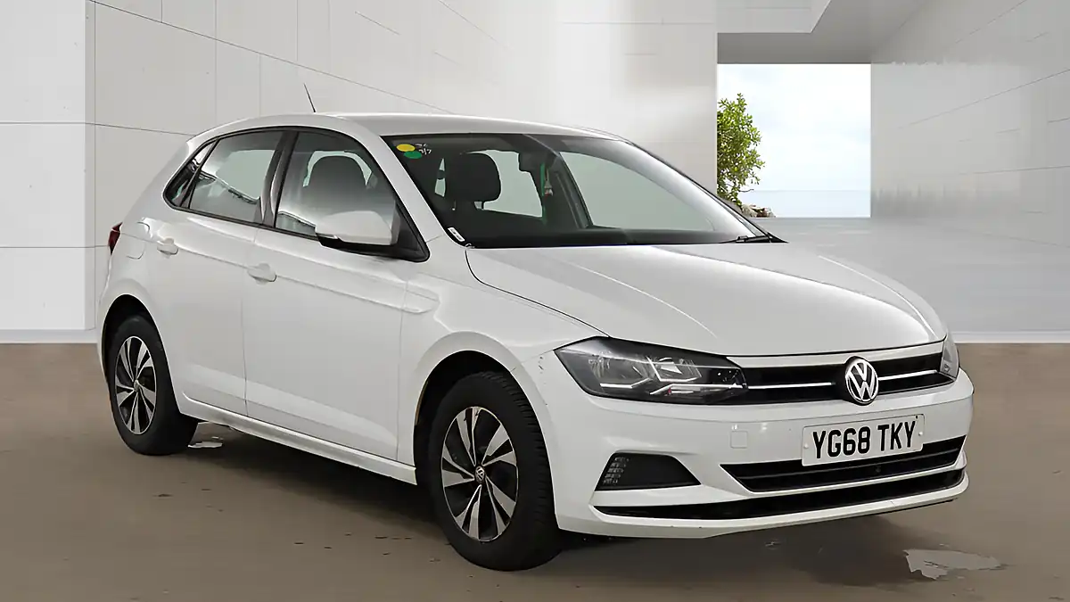 Used 2018 Volkswagen Polo Se White - Front View
