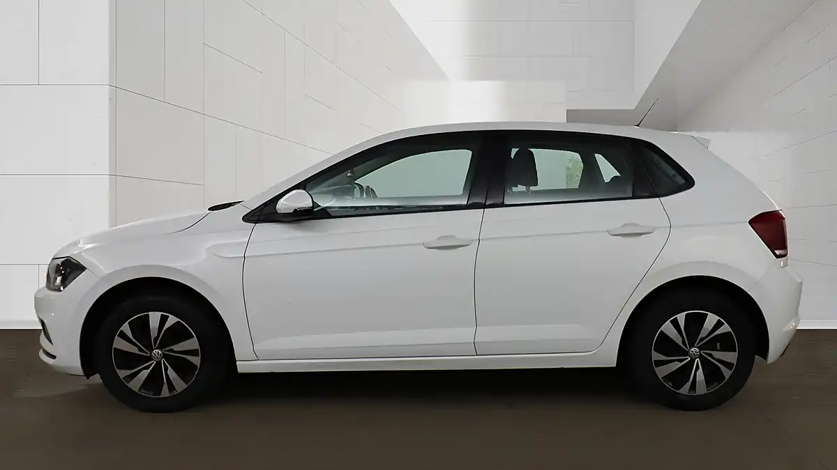 Used 2018 Volkswagen Polo Se White - Interior and Exterior details 4