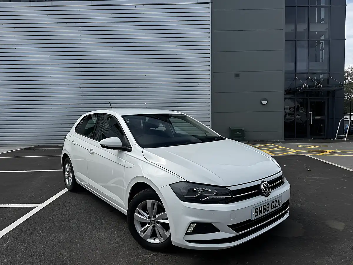 Used 2018 Volkswagen Polo Se White - Front View