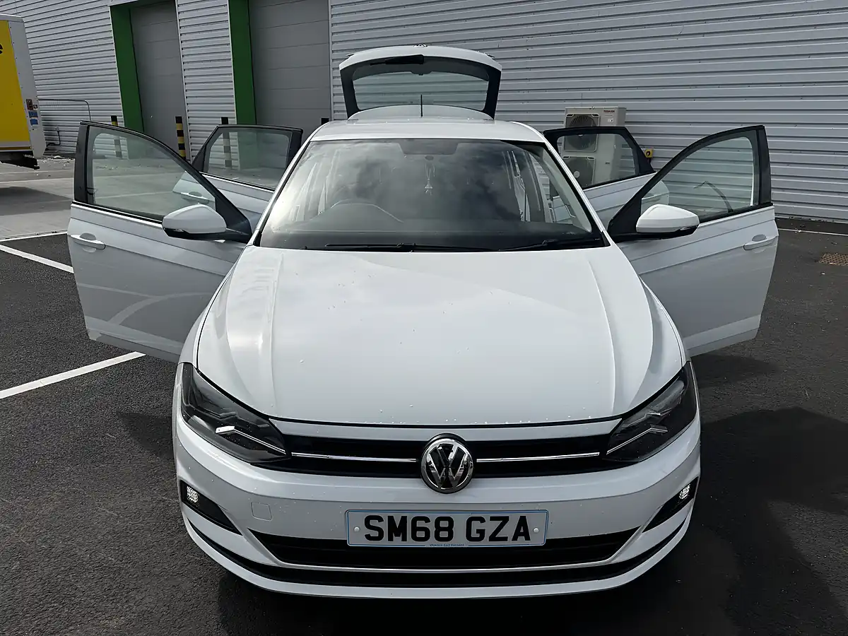 Used 2018 Volkswagen Polo Se White - Interior and Exterior details 12