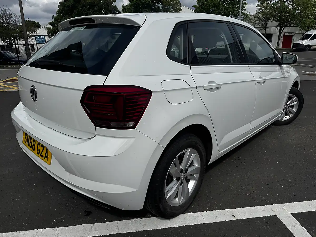 Used 2018 Volkswagen Polo Se White - Interior and Exterior details 4