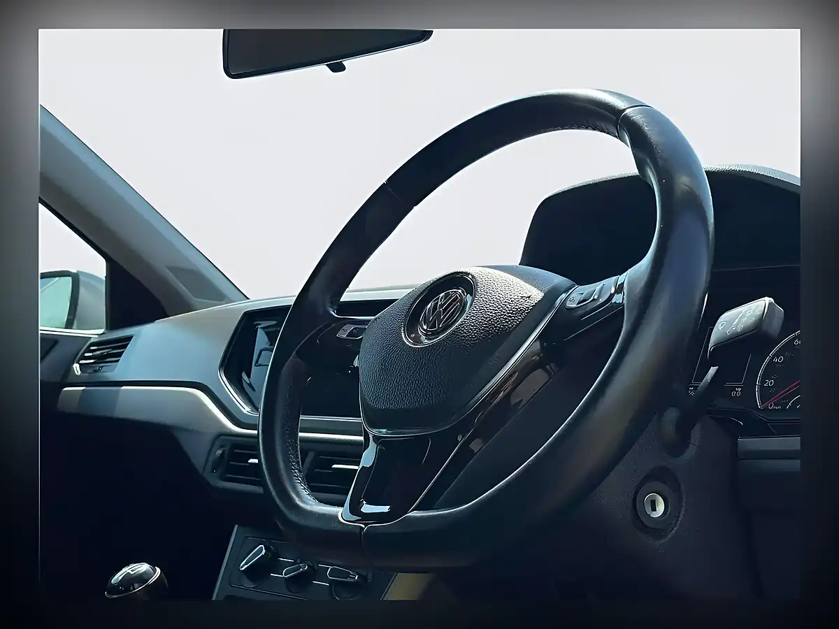 Used 2018 Volkswagen Polo Se White - Interior and Exterior details 11