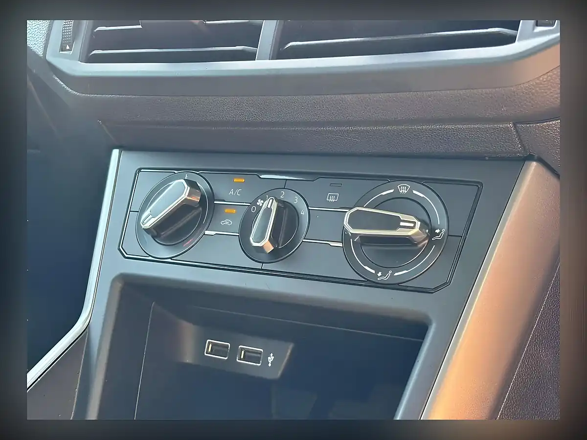 Used 2018 Volkswagen Polo Se White - Interior and Exterior details 16