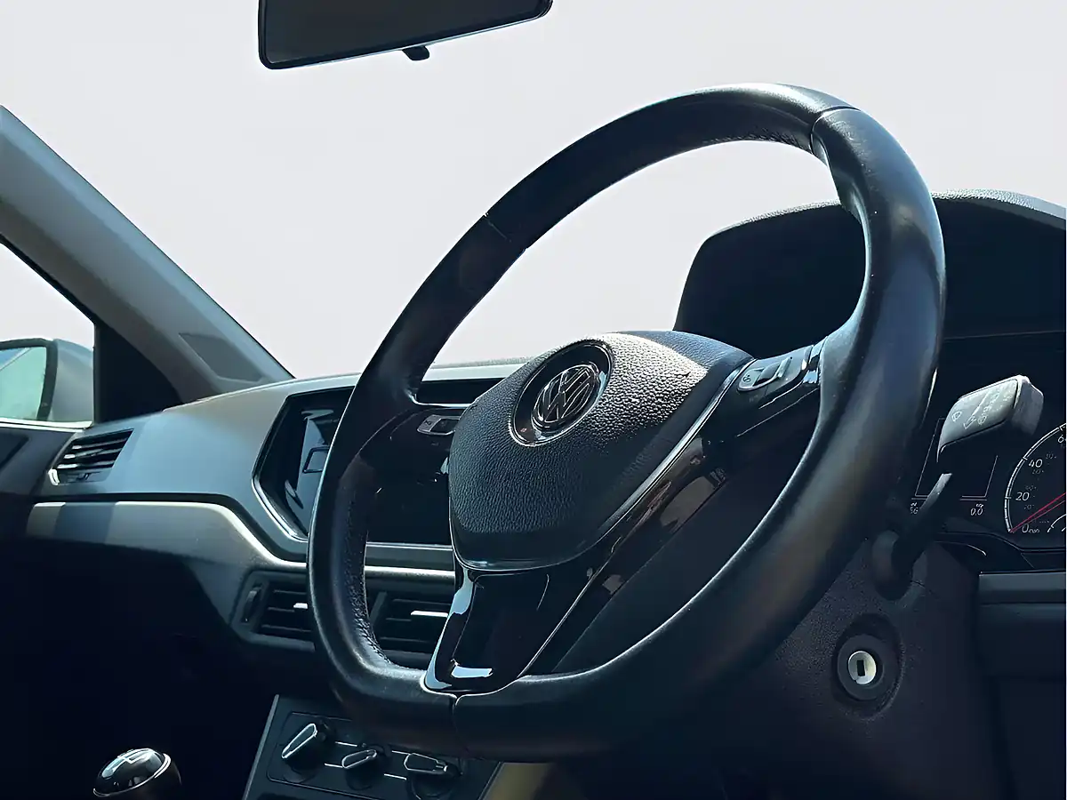 Used 2018 Volkswagen Polo Se White - Interior and Exterior details 11