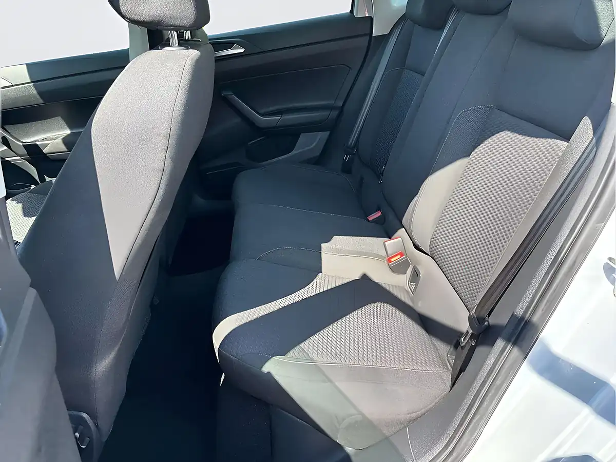 Used 2018 Volkswagen Polo Se White - Interior and Exterior details 13