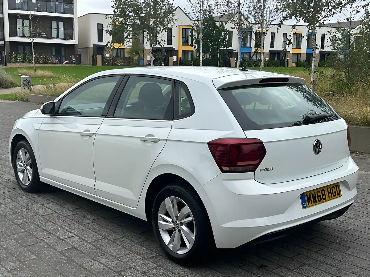 Used 2018 Volkswagen Polo Se White - Interior and Exterior details 10
