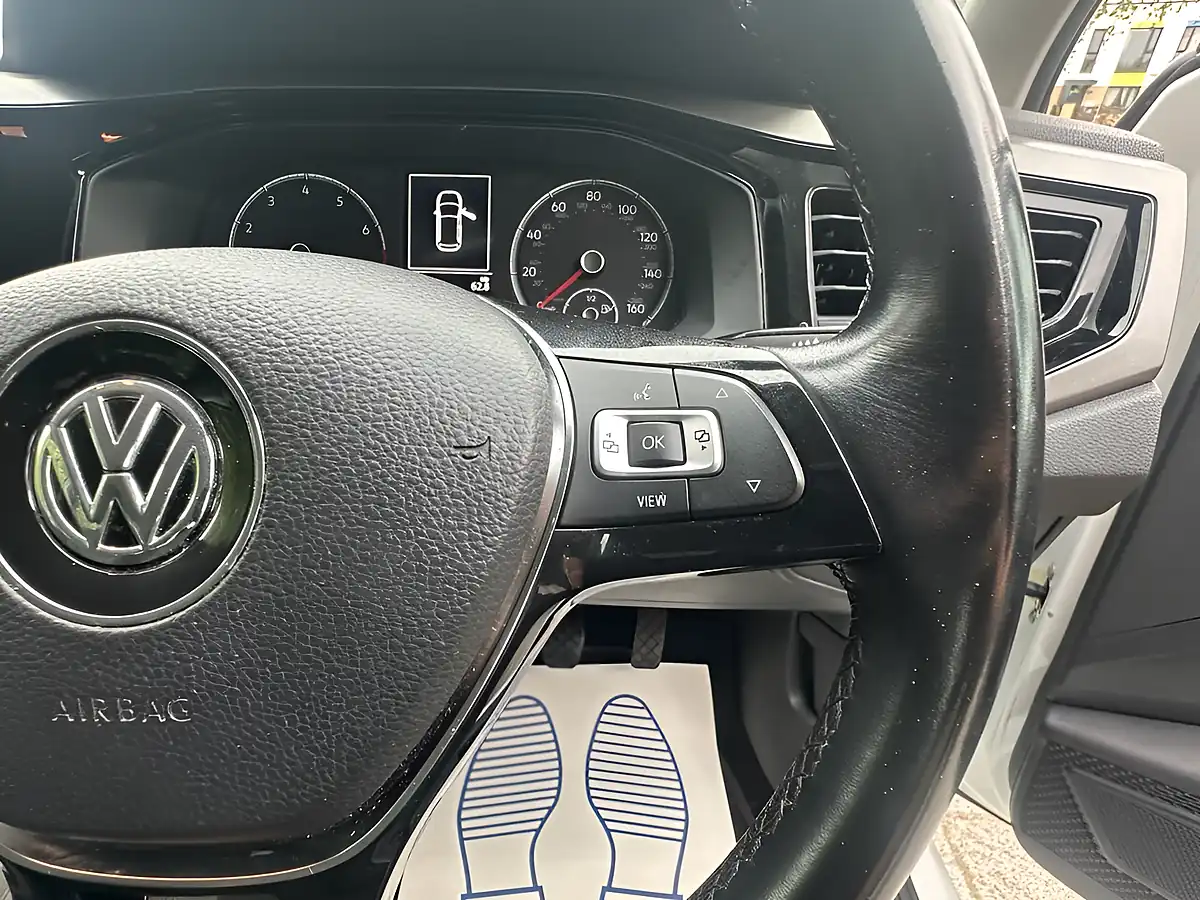 Used 2018 Volkswagen Polo Se White - Interior and Exterior details 14