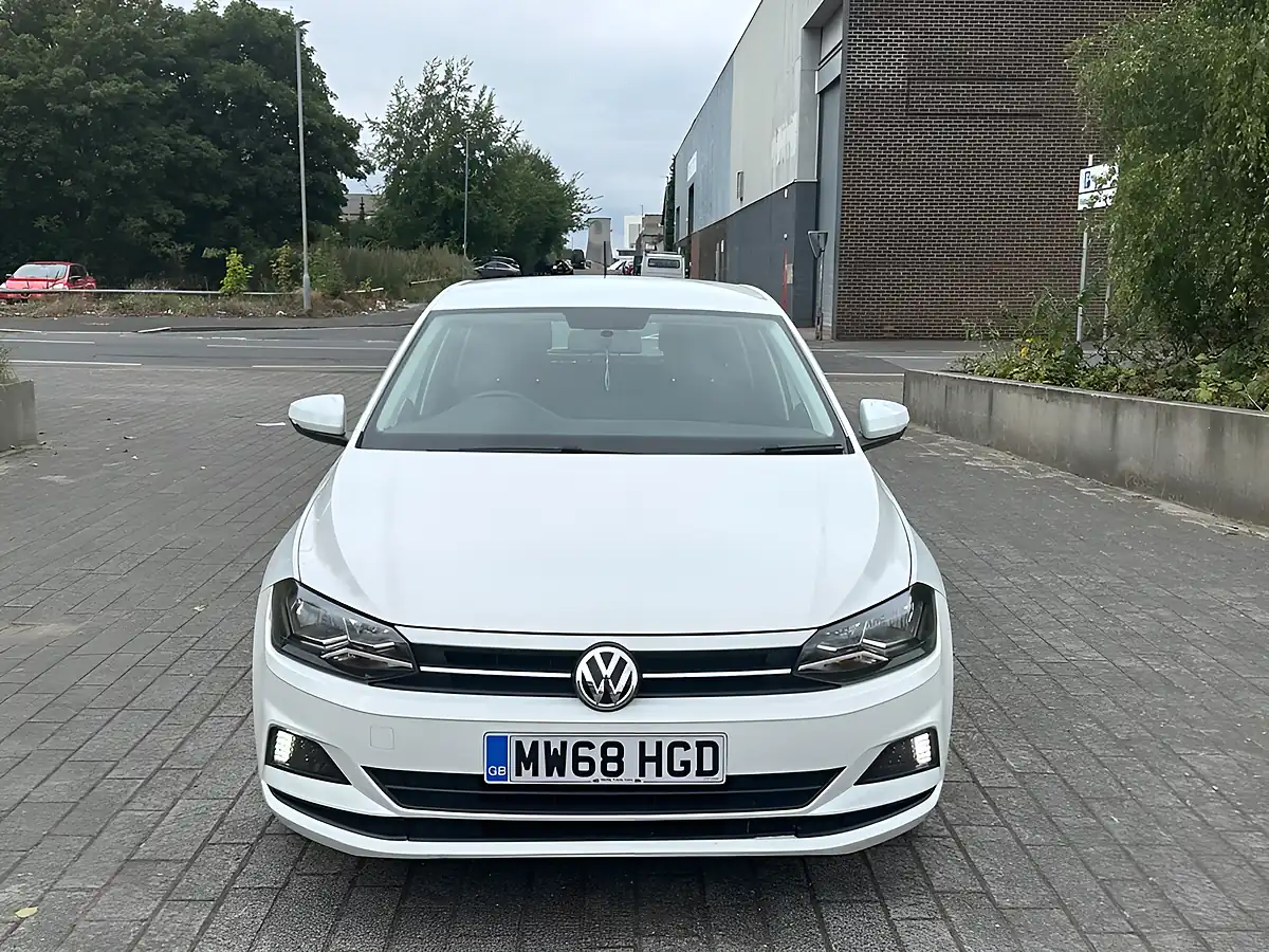 Used 2018 Volkswagen Polo Se White - Interior and Exterior details 5