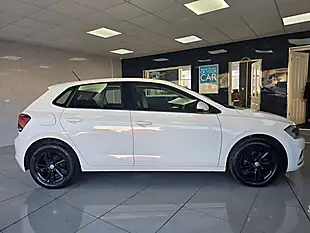 Used 2018 Volkswagen Polo Se White - Interior and Exterior details 14