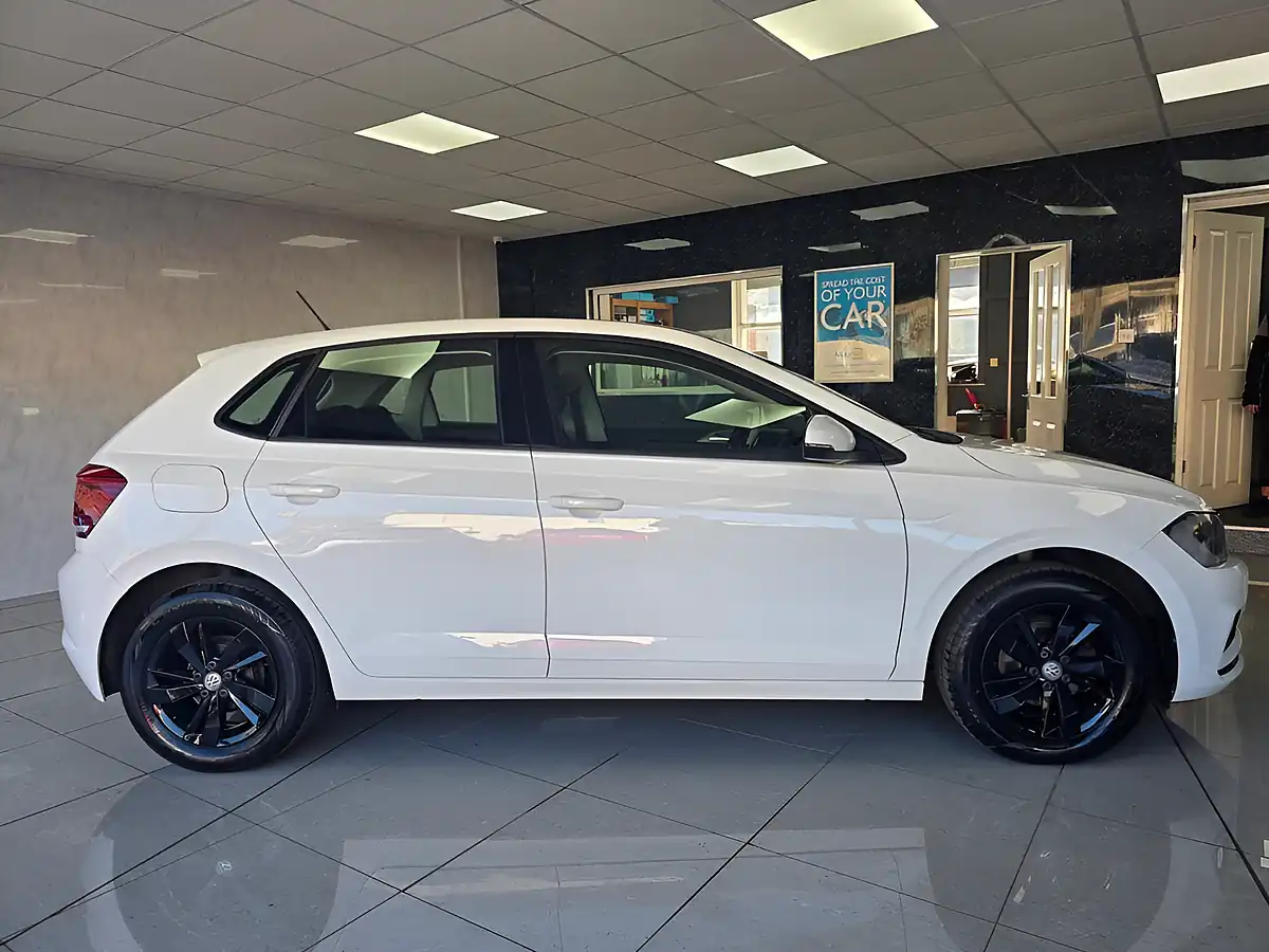 Used 2018 Volkswagen Polo Se White - Interior and Exterior details 14