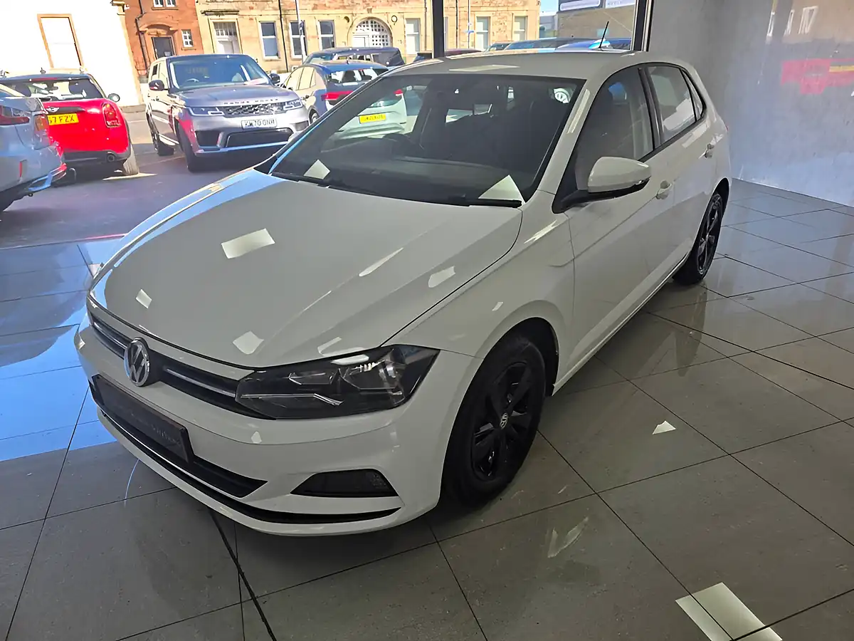 Used 2018 Volkswagen Polo Se White - Interior and Exterior details 16