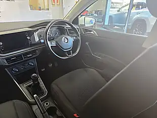 Used 2018 Volkswagen Polo Se White - Interior and Exterior details 9