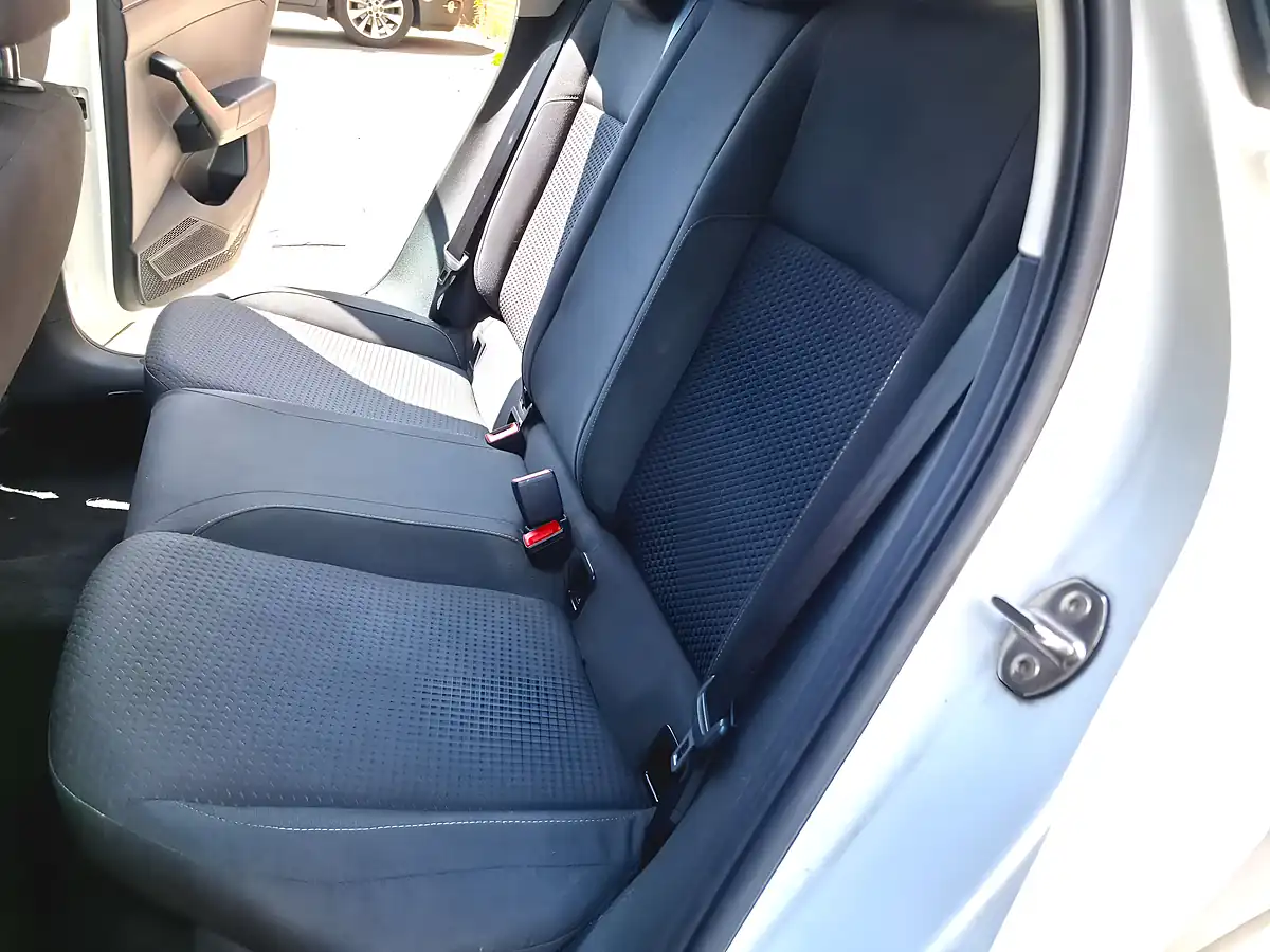 Used 2018 Volkswagen Polo Se White - Interior and Exterior details 11