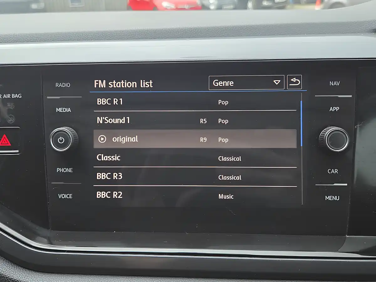Used 2018 Volkswagen Polo Sel Grey - Interior and Exterior details 10