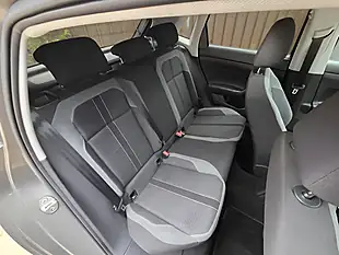 Used 2018 Volkswagen Polo Sel Grey - Interior and Exterior details 16