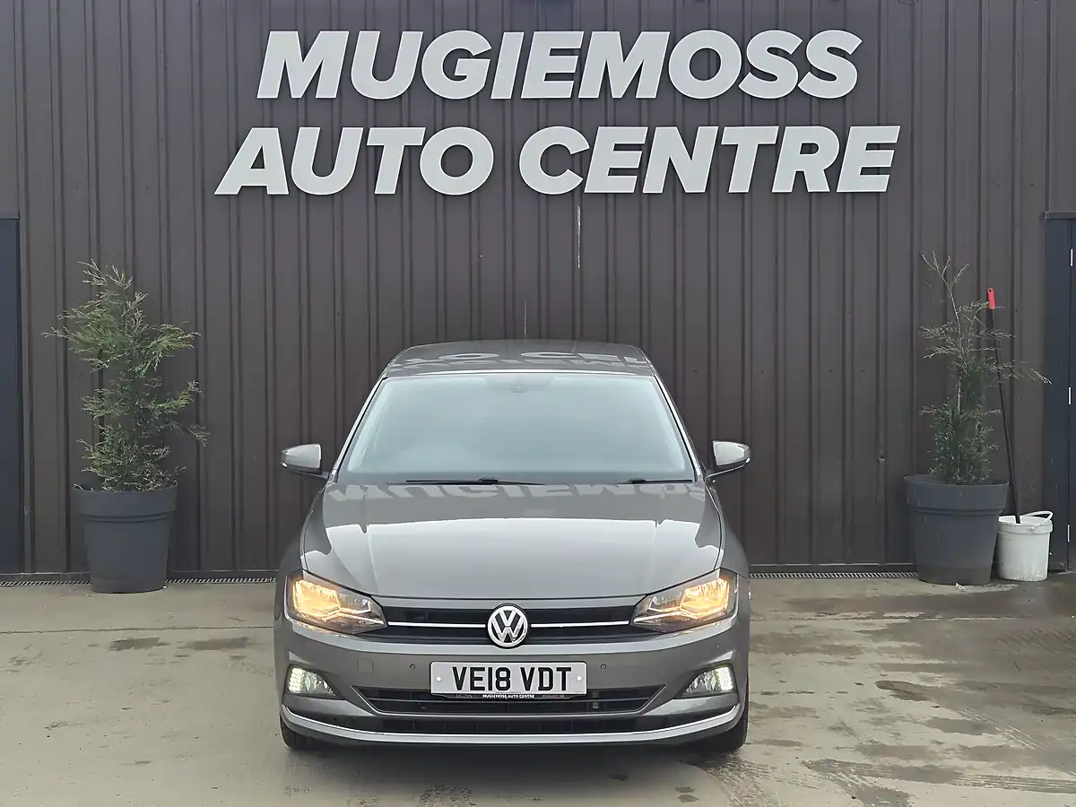 Used 2018 Volkswagen Polo Sel Grey - Interior and Exterior details 3