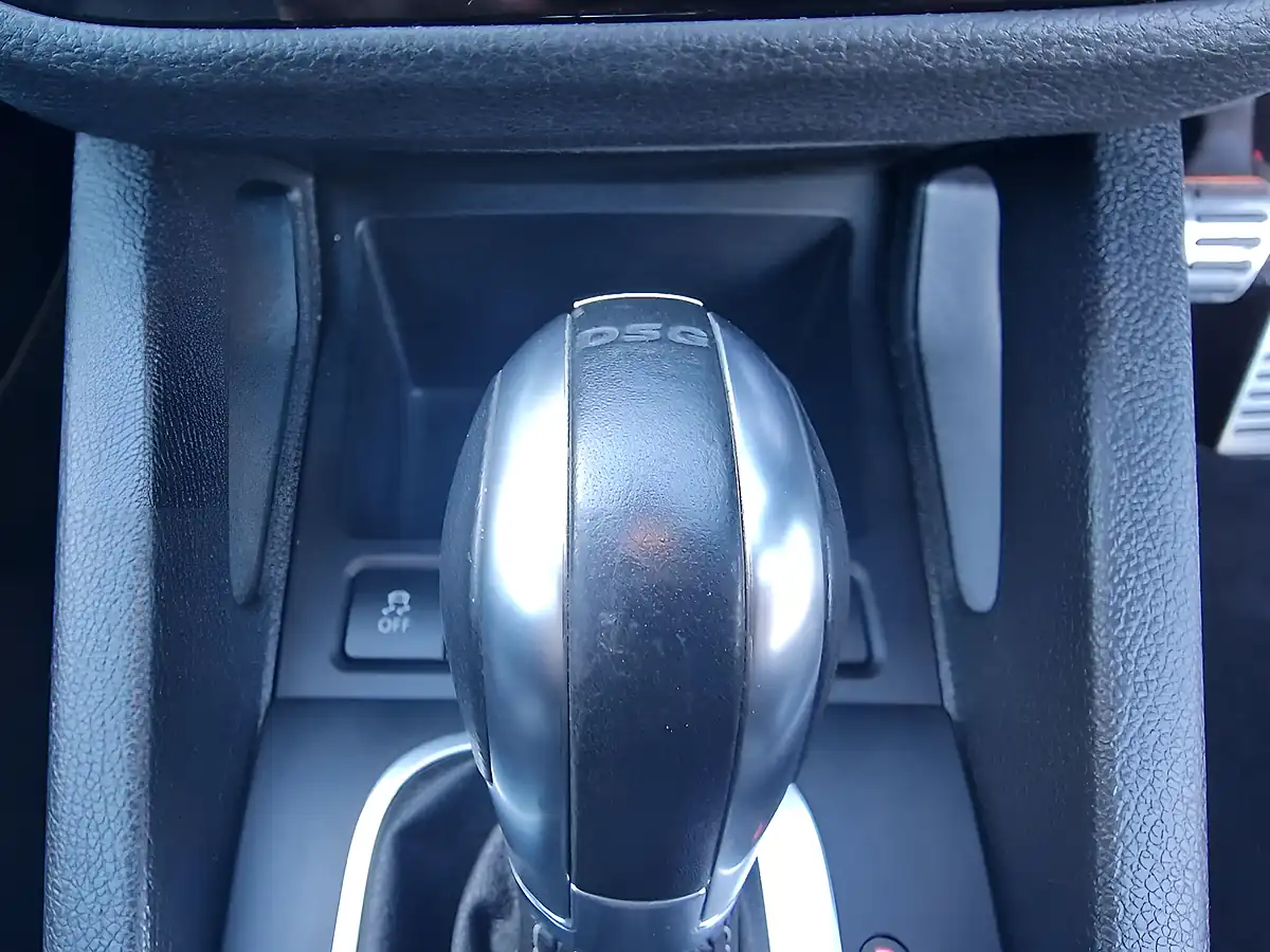 Used 2018 Volkswagen Scirocco R-Line White - Interior and Exterior details 12