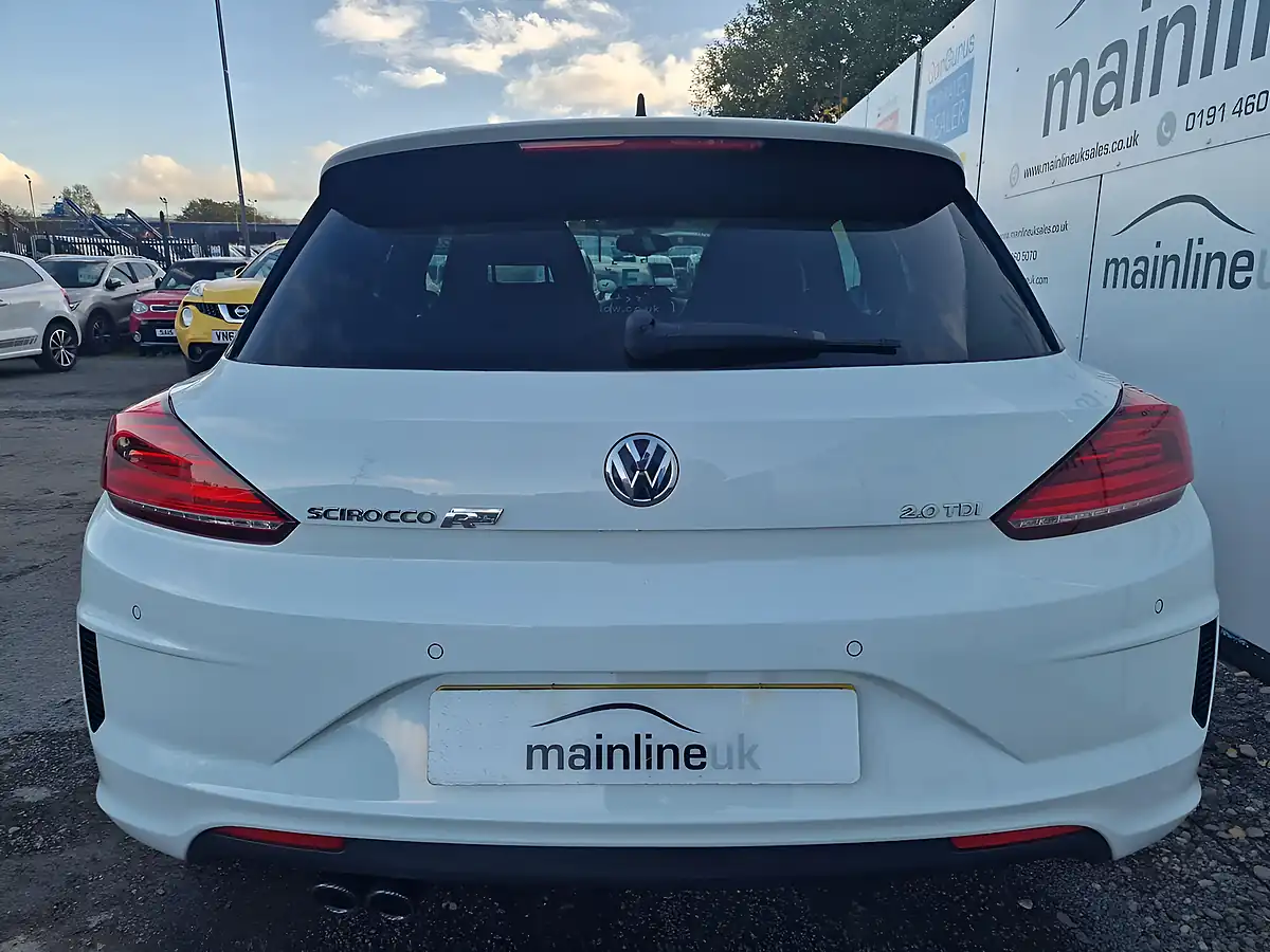 Used 2018 Volkswagen Scirocco R-Line White - Interior and Exterior details 9