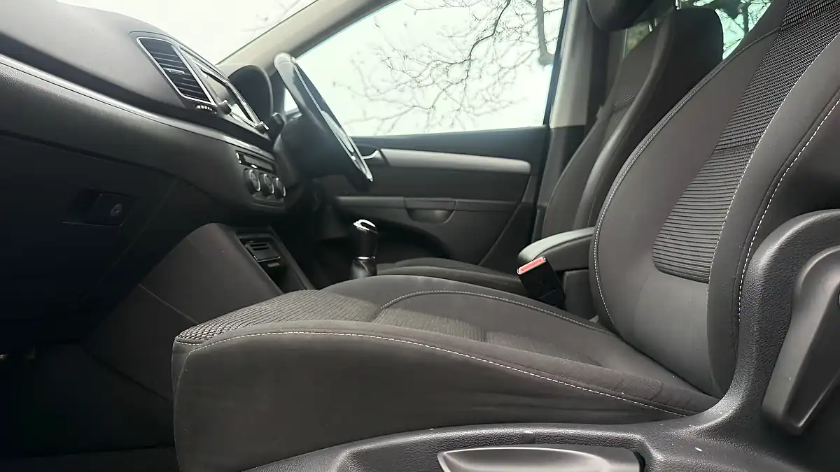 Used 2018 Volkswagen Sharan Se Blue - Interior and Exterior details 18