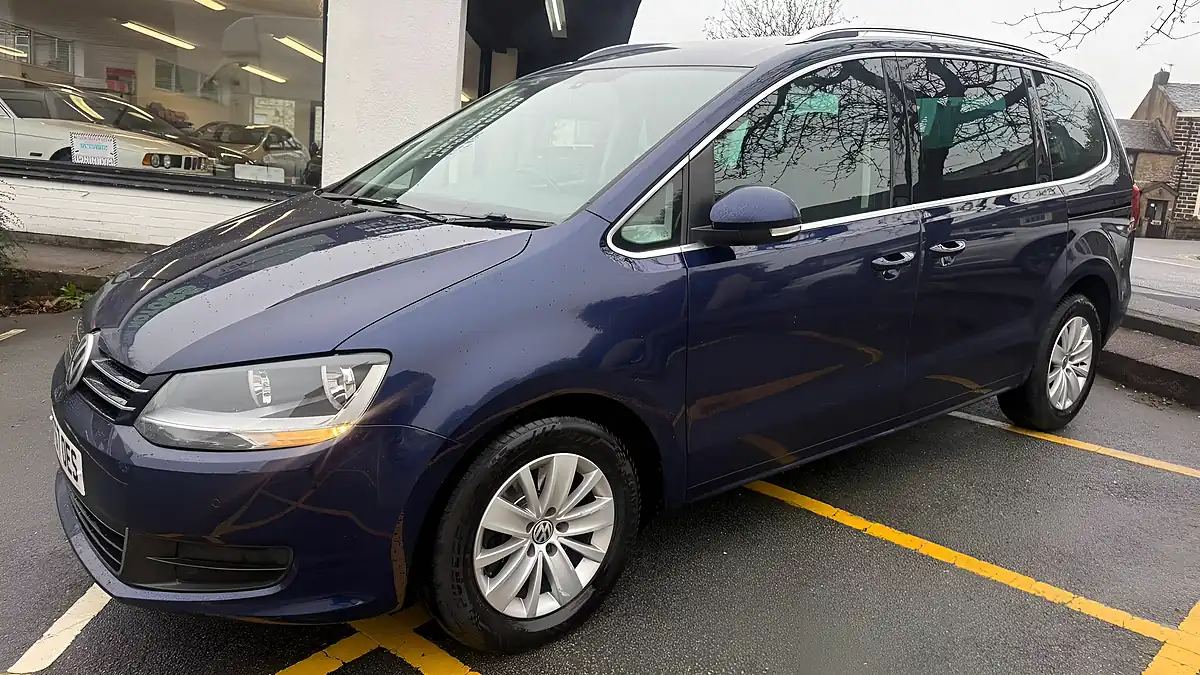 Used 2018 Volkswagen Sharan Se Blue - Interior and Exterior details 3