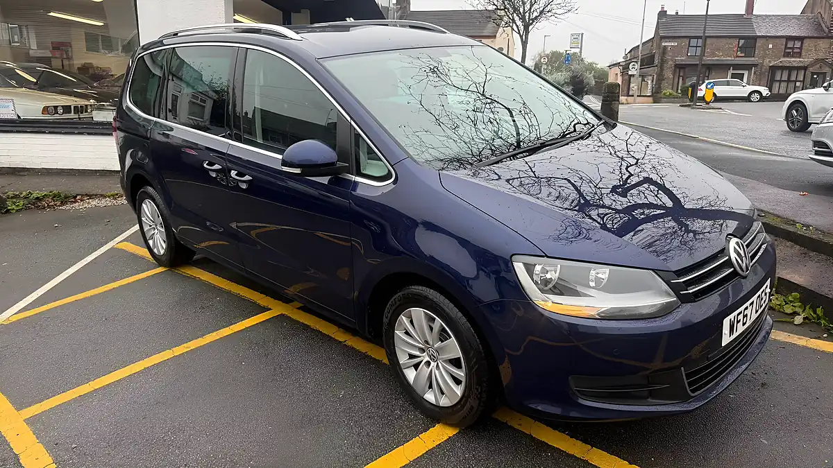 Used 2018 Volkswagen Sharan Se Blue - Interior and Exterior details 5