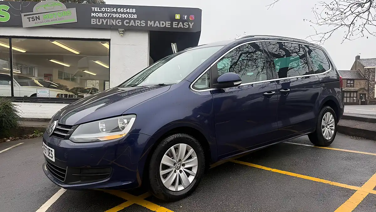 Used 2018 Volkswagen Sharan Se Blue - Interior and Exterior details 7