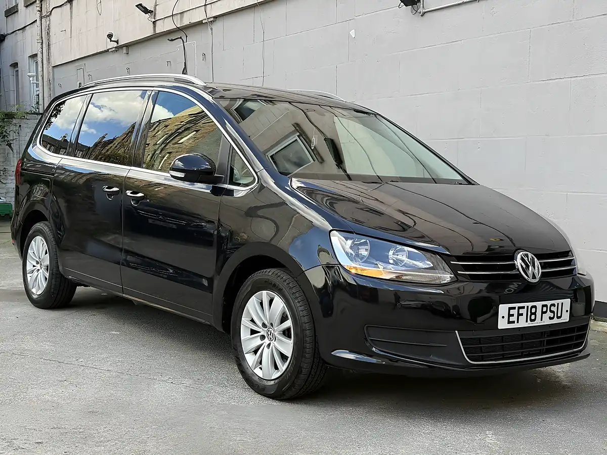 Used 2018 Volkswagen Sharan Se Nav Black - Front View