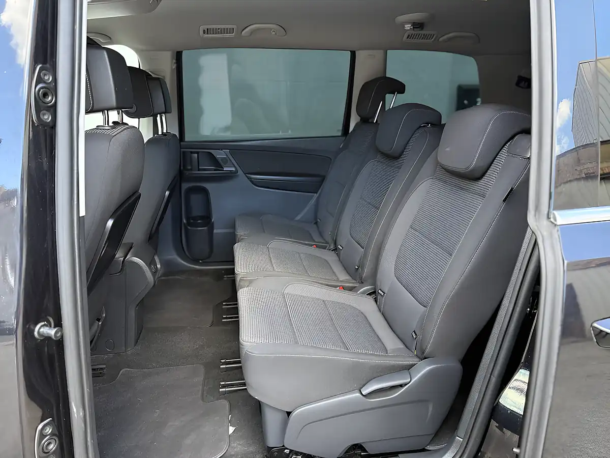 Used 2018 Volkswagen Sharan Se Nav Black - Interior and Exterior details 13