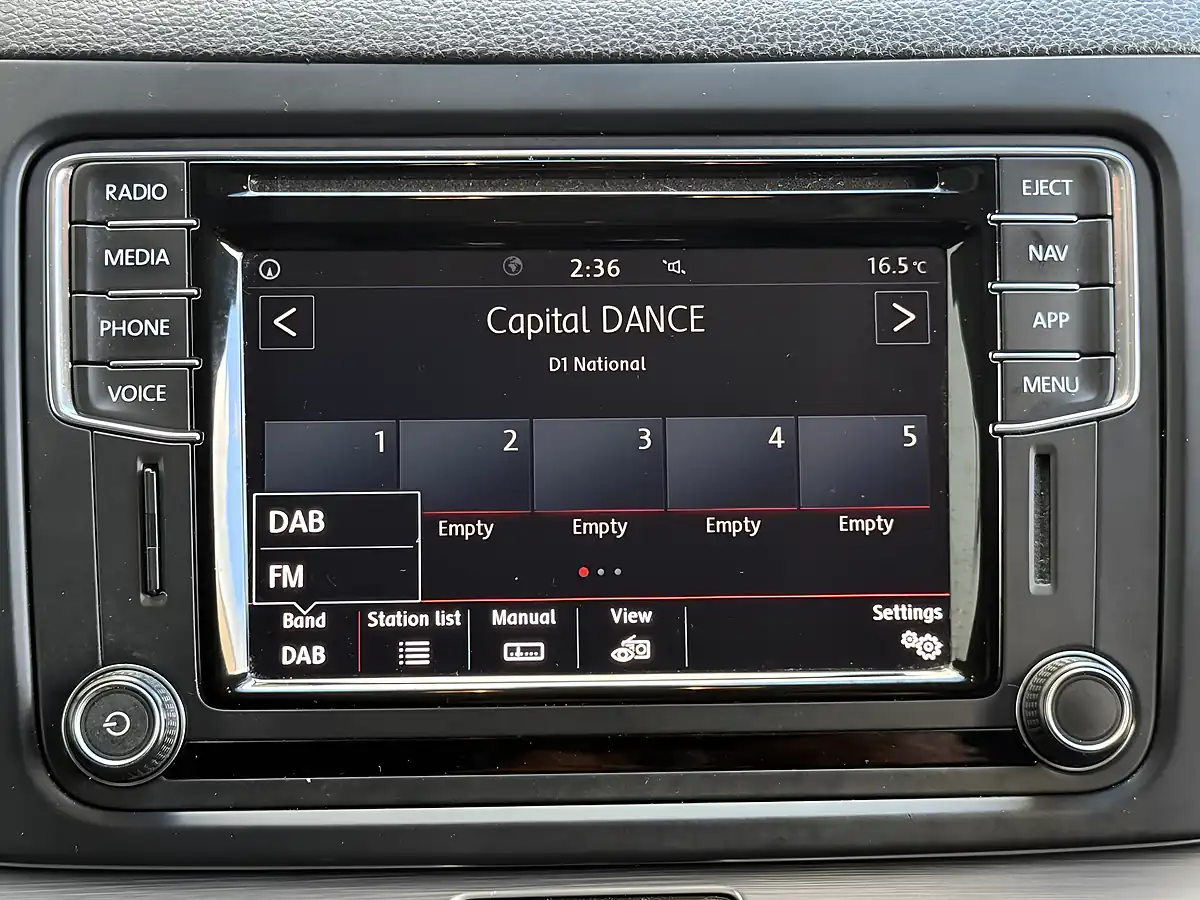 Used 2018 Volkswagen Sharan Se Nav Black - Interior and Exterior details 16