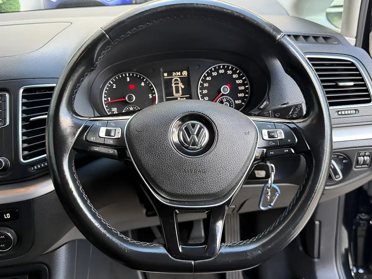 Used 2018 Volkswagen Sharan Se Nav Black - Interior and Exterior details 17