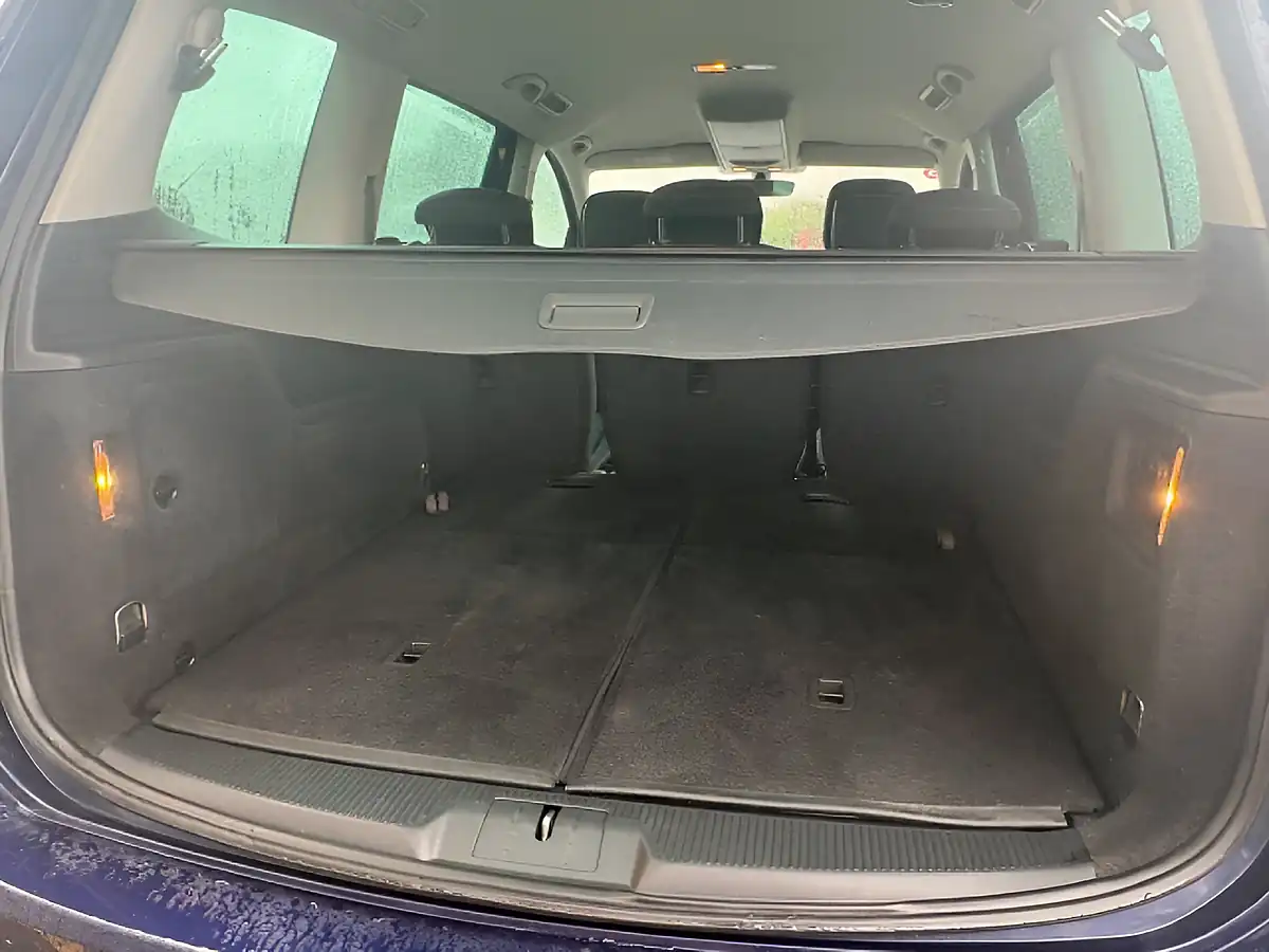 Used 2018 Volkswagen Sharan Se Nav Blue - Interior and Exterior details 13