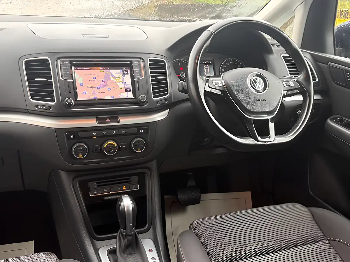 Used 2018 Volkswagen Sharan Se Nav Blue - Interior and Exterior details 3