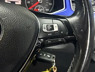 Used 2018 Volkswagen T-Roc Design Blue - Interior and Exterior details 17