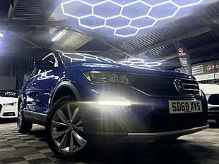 Used 2018 Volkswagen T-Roc Design Blue - Interior and Exterior details 2
