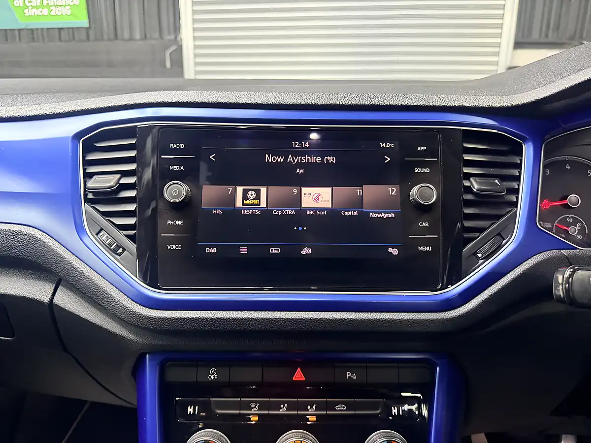 Used 2018 Volkswagen T-Roc Design Blue - Interior and Exterior details 20