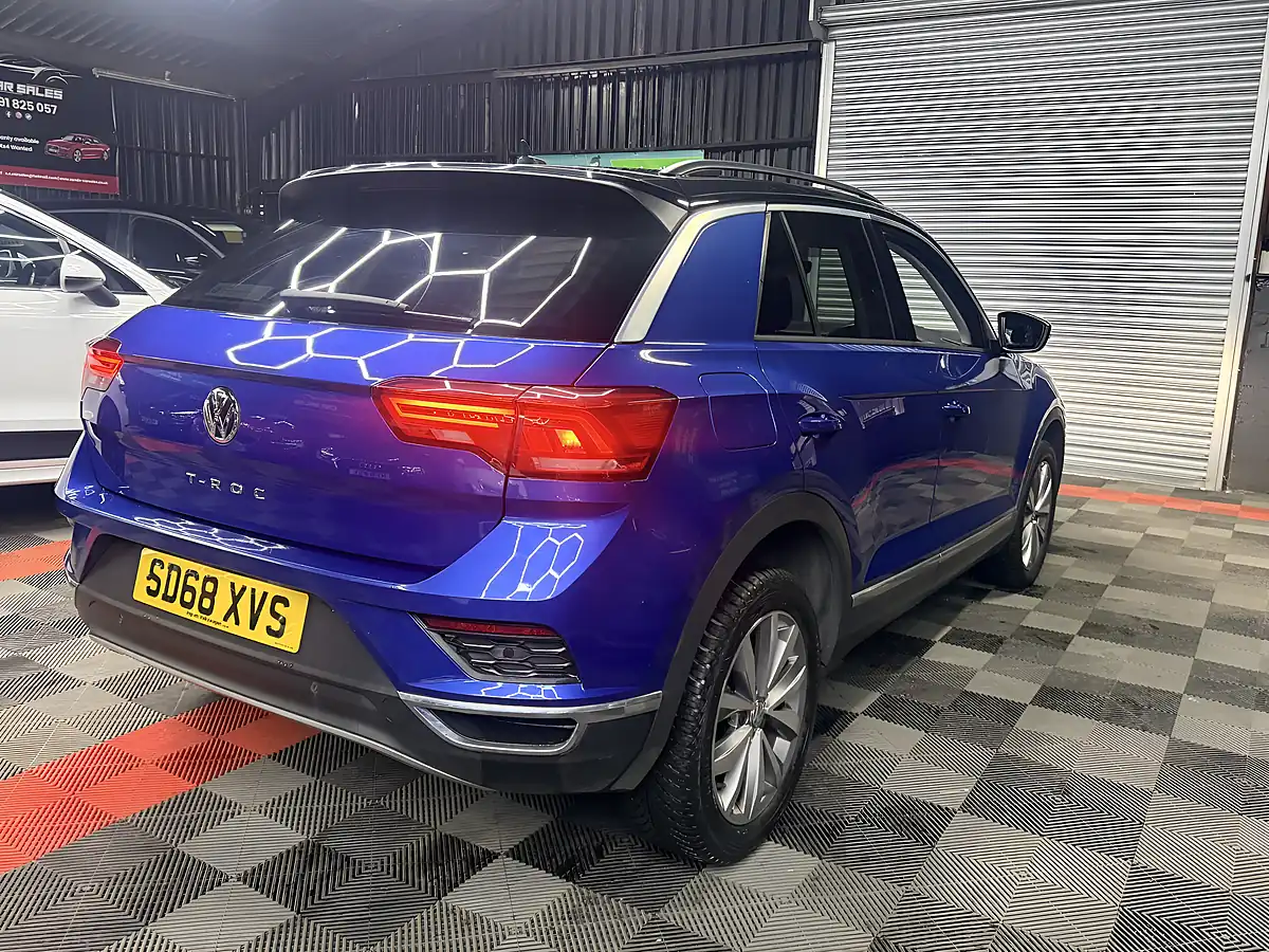 Used 2018 Volkswagen T-Roc Design Blue - Interior and Exterior details 4