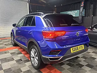 Used 2018 Volkswagen T-Roc Design Blue - Interior and Exterior details 9