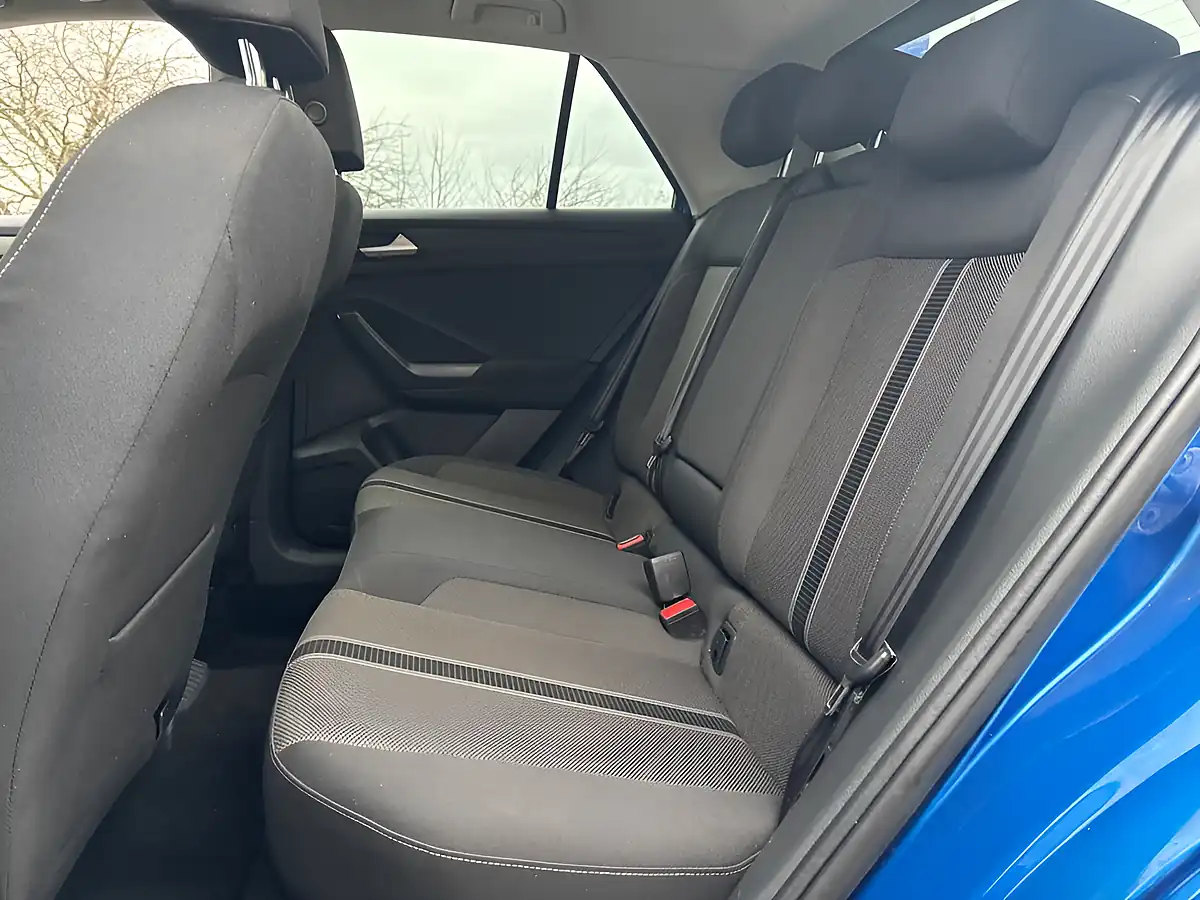 Used 2018 Volkswagen T-Roc Design Blue - Interior and Exterior details 19