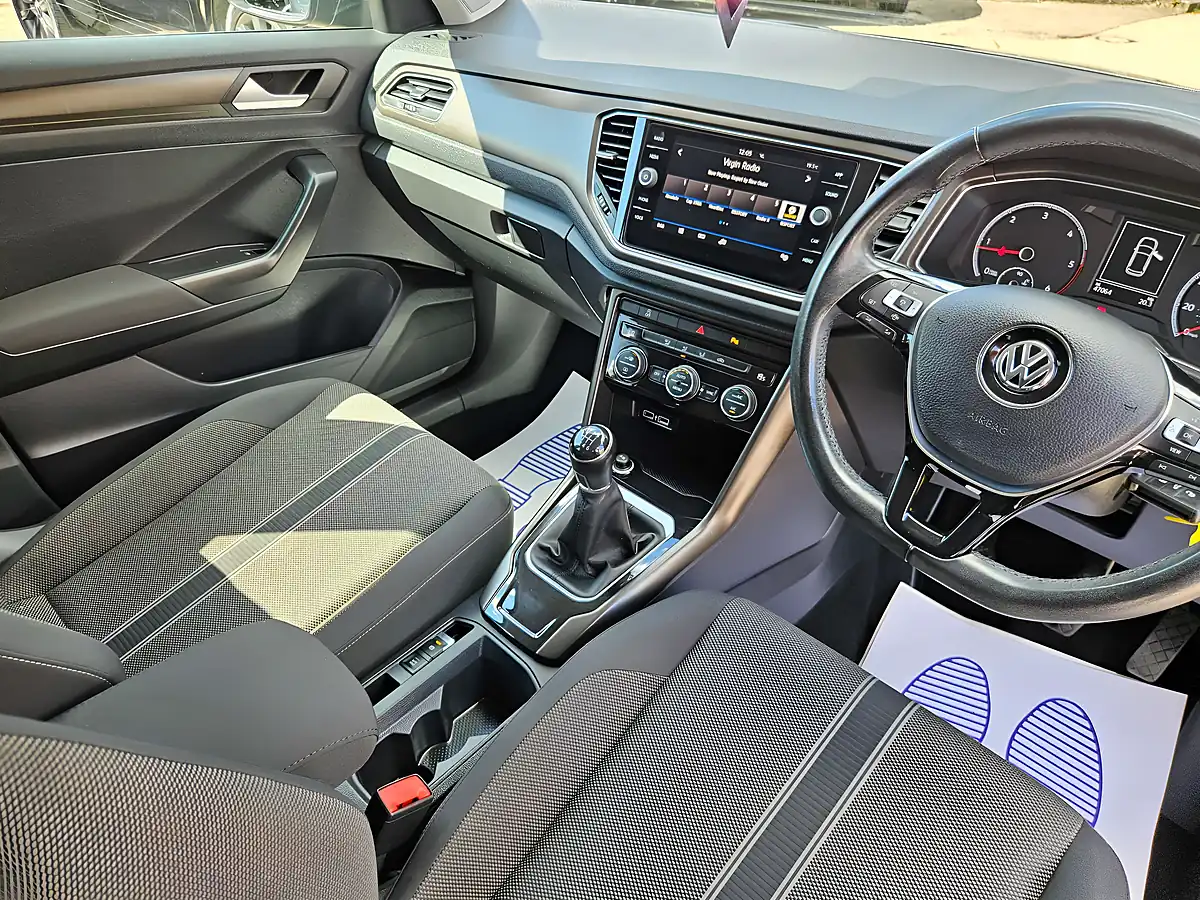 Used 2018 Volkswagen T-Roc Design Grey - Interior and Exterior details 13