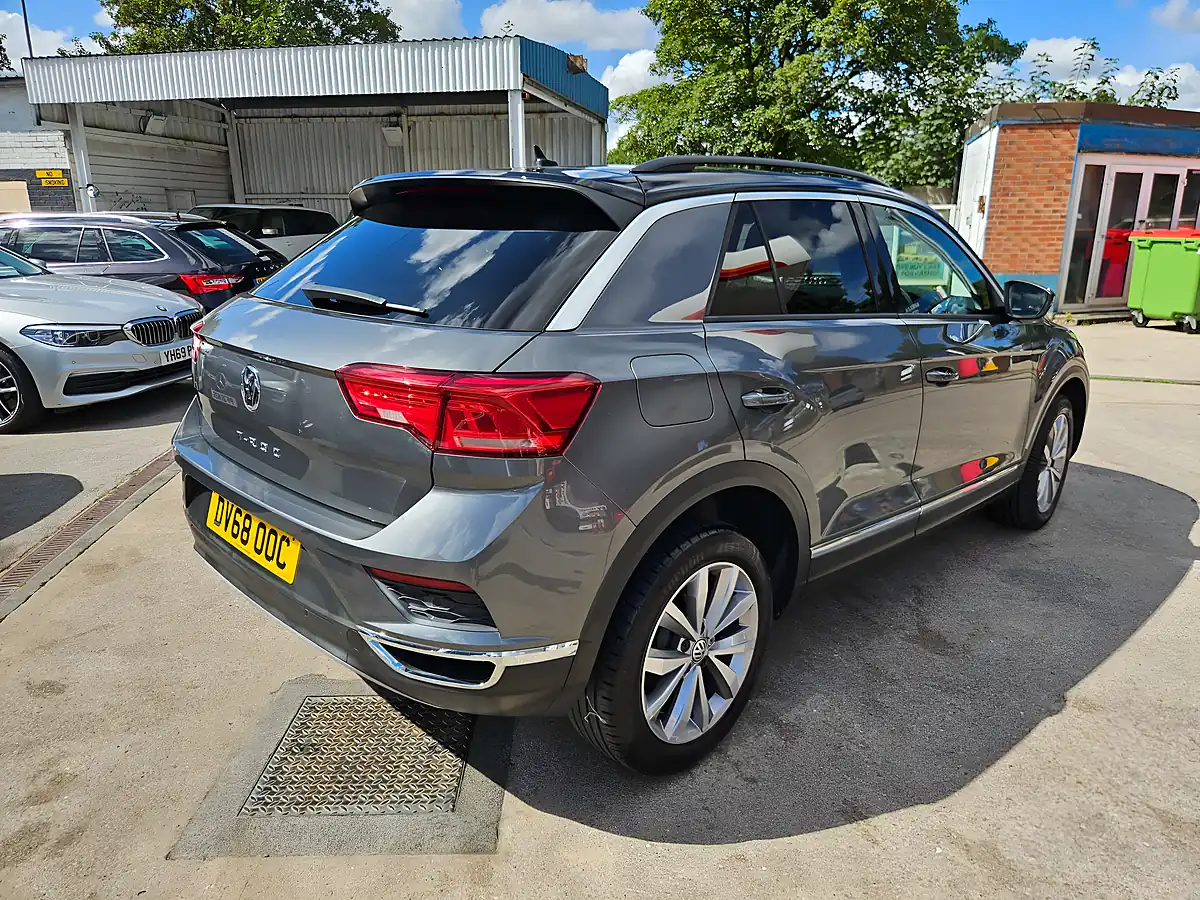 Used 2018 Volkswagen T-Roc Design Grey - Interior and Exterior details 16