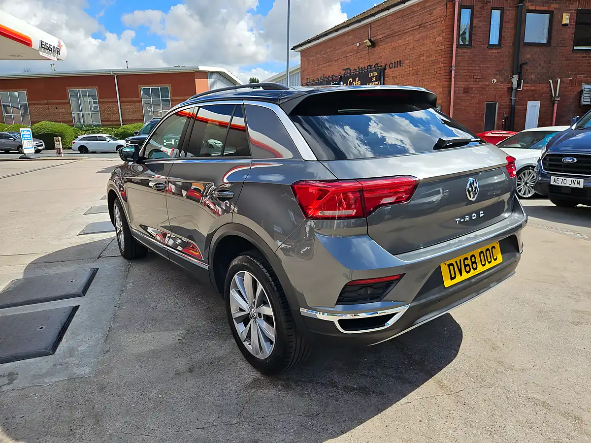 Used 2018 Volkswagen T-Roc Design Grey - Interior and Exterior details 18