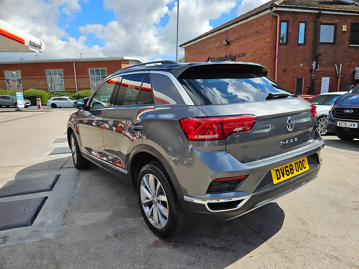 Used 2018 Volkswagen T-Roc Design Grey - Interior and Exterior details 19