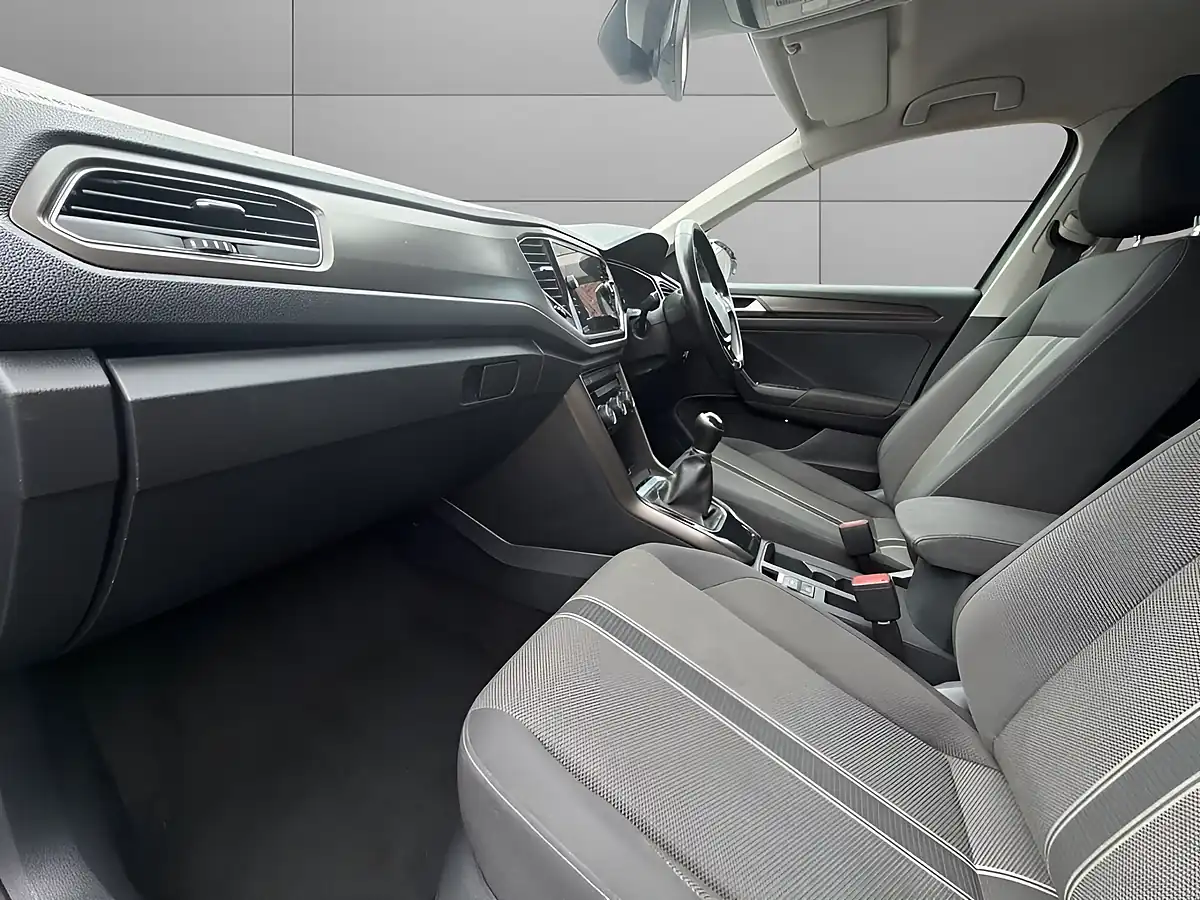 Used 2018 Volkswagen T-Roc Design Grey - Interior and Exterior details 11