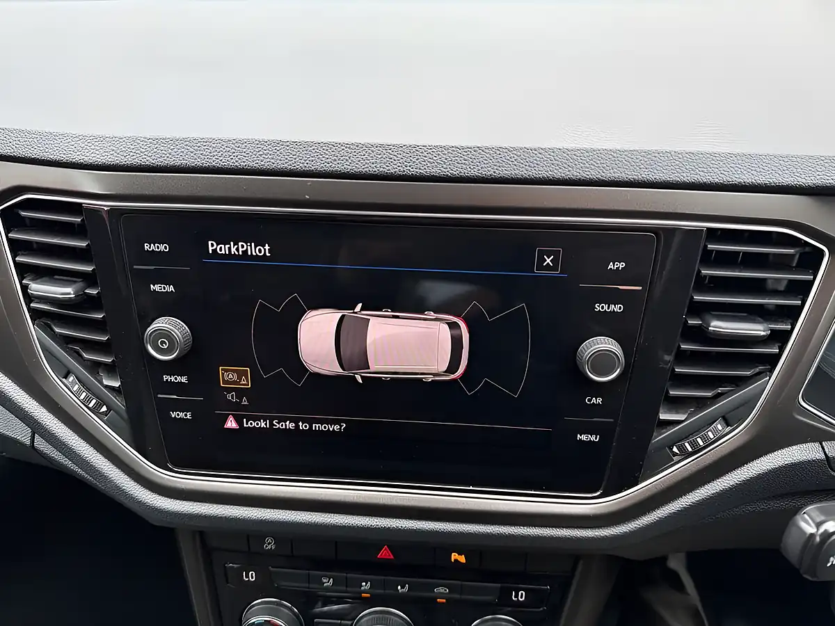 Used 2018 Volkswagen T-Roc Design Grey - Interior and Exterior details 13