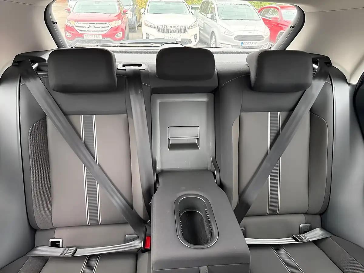 Used 2018 Volkswagen T-Roc Design Grey - Interior and Exterior details 18