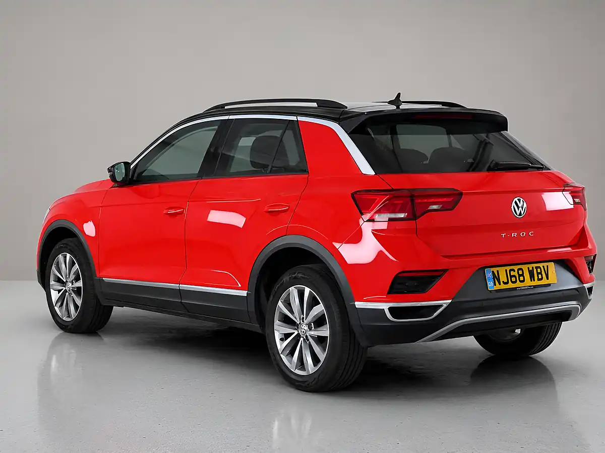 Used 2018 Volkswagen T-Roc Design Red - Interior and Exterior details 4