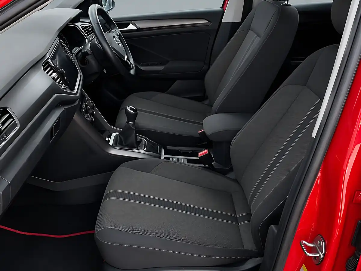 Used 2018 Volkswagen T-Roc Design Red - Interior and Exterior details 7
