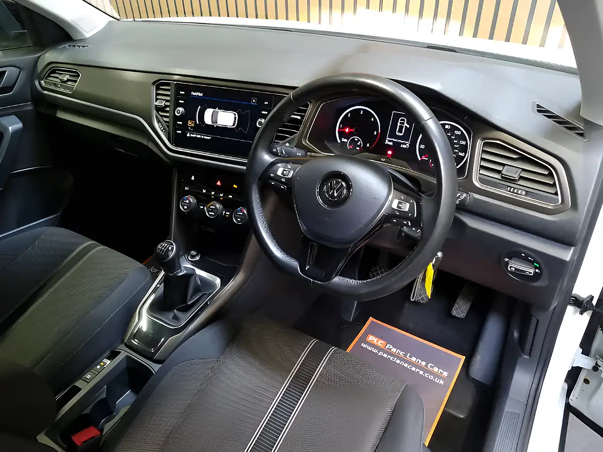 Used 2018 Volkswagen T-Roc Design White - Interior and Exterior details 19