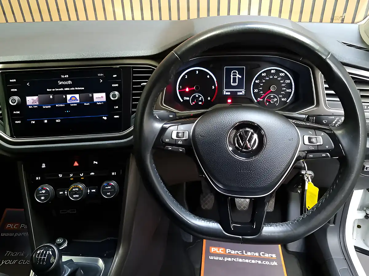 Used 2018 Volkswagen T-Roc Design White - Interior and Exterior details 20