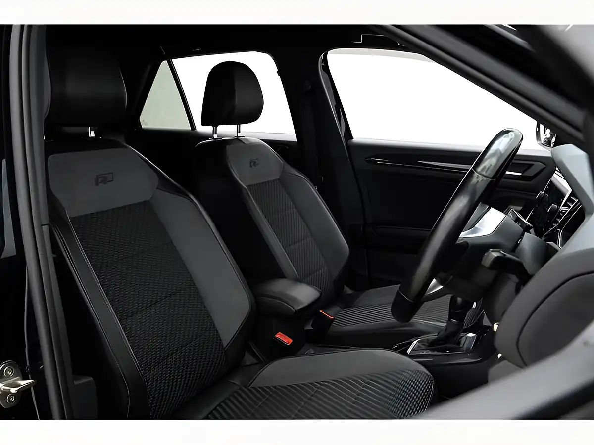 Used 2018 Volkswagen T-Roc R-Line Black - Interior and Exterior details 12